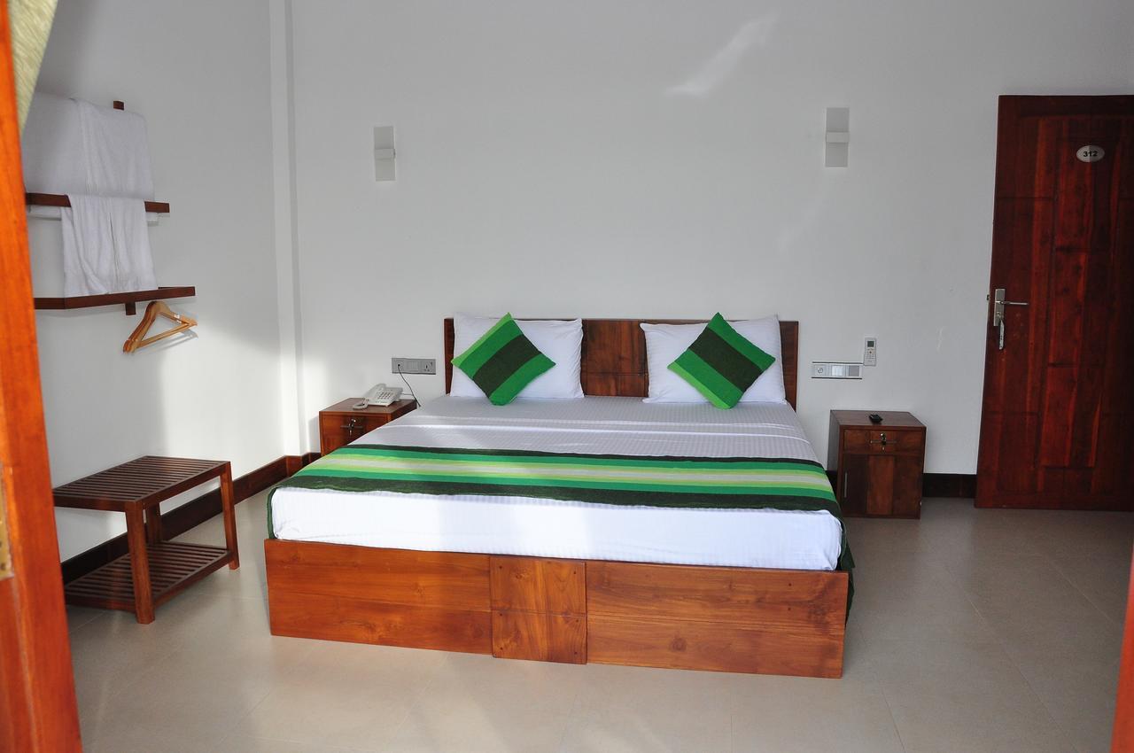 Green View Resort - אנוראדפורה מראה חיצוני תמונה